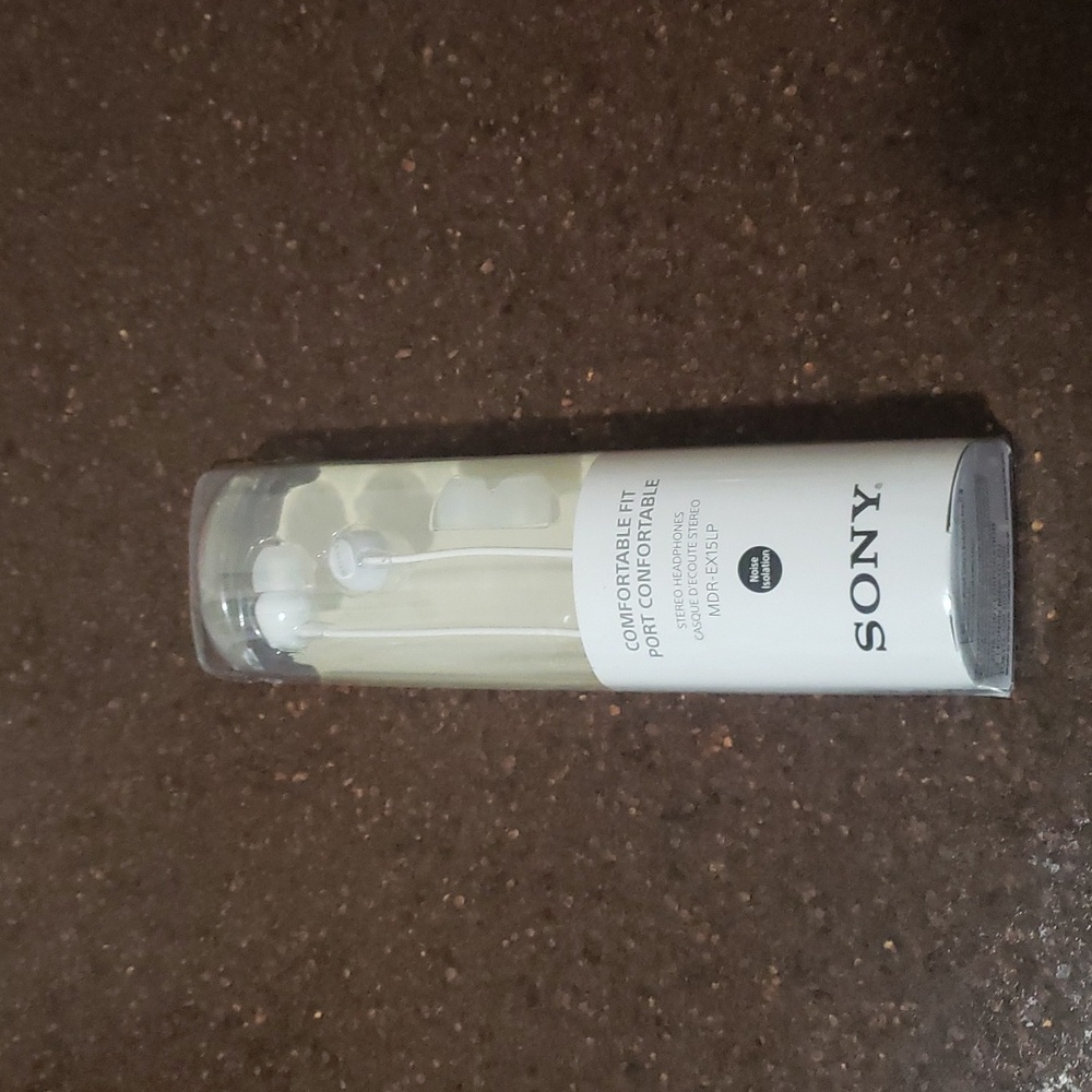 SONY Comfortable Fit Port Stereo Headphones Earbuds Noise Isolation.  White.